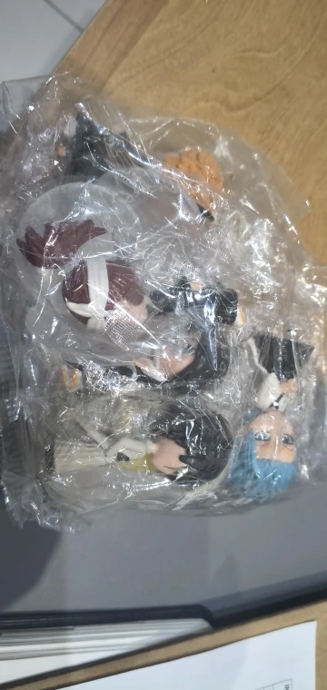 Foto de un comprador: Juego de seis mini figuras de Bleach con sus bases