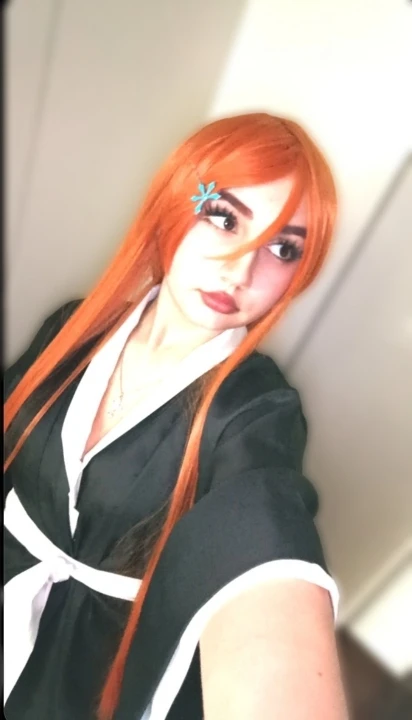 Foto de un comprador: Peluca naranja larga de Orihime para tu cosplay de Bleach