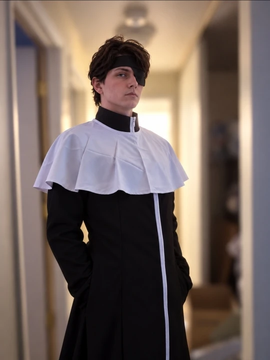 Foto de un comprador: Disfraz de Aizen con bata negra y capa blanca de Bleach