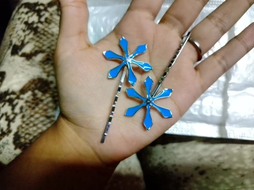 Foto de un comprador: Horquillas metálicas de Orihime para completar tu cosplay