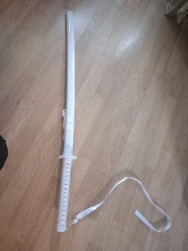 Foto de un comprador: Espada de cosplay de Rukia con luz y vapor decorativo