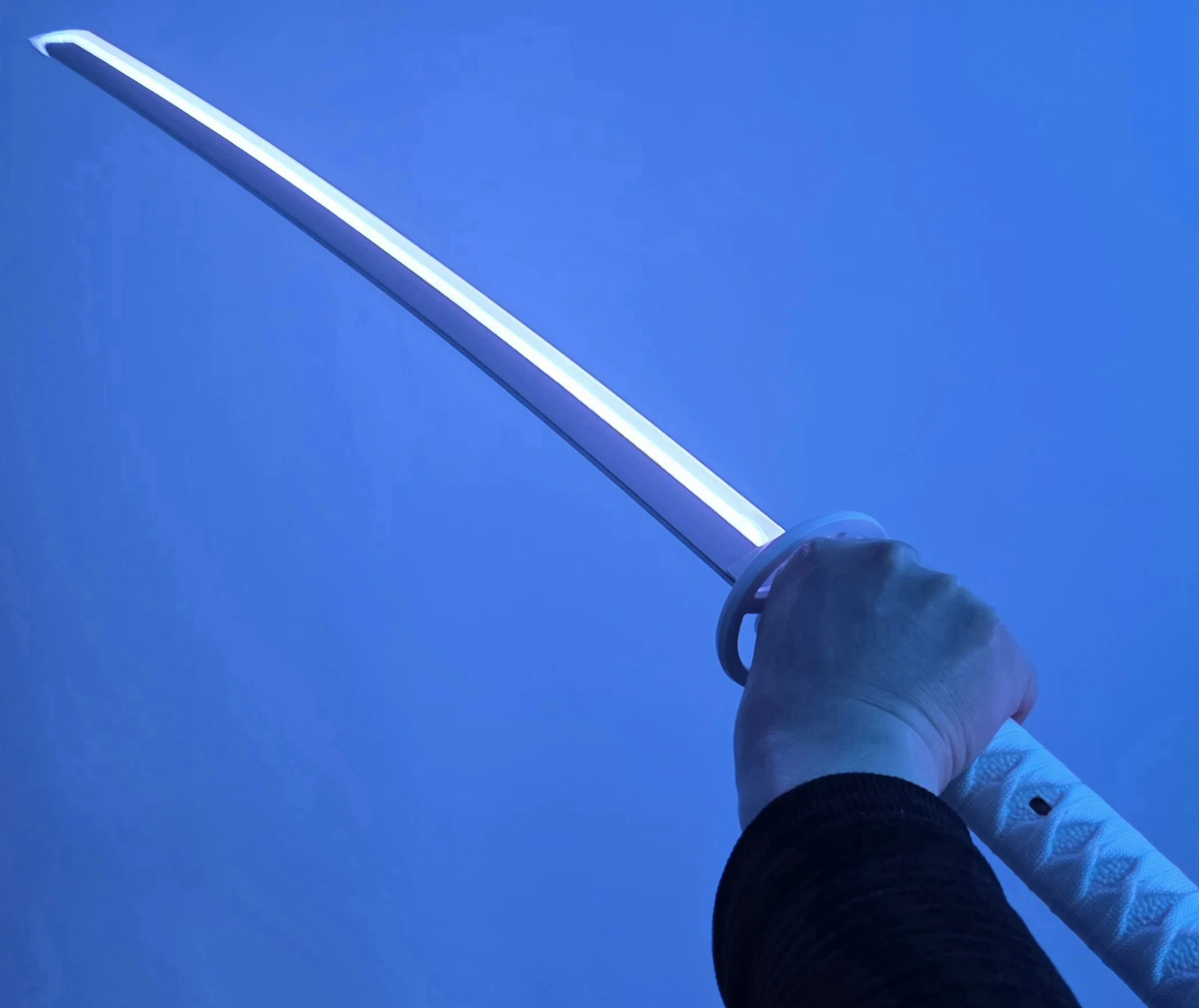 Foto de un comprador: Espada de cosplay de Rukia con luz y vapor decorativo