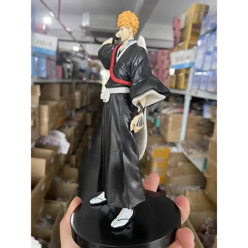 Figura de acción de Zaraki Kenpachi de PVC de 18,5 cm – Colócala sobre su base