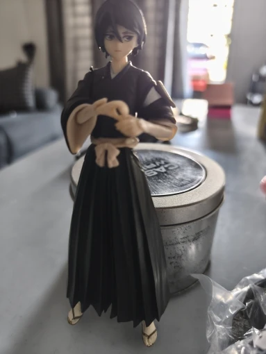 Foto de un comprador: Figura de acción de Zaraki Kenpachi de PVC de 18,5 cm