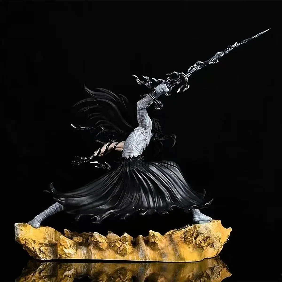 Figura de Ichigo Kurosaki de 24 cm articulada, Getsuga Tenshō final – vue 3