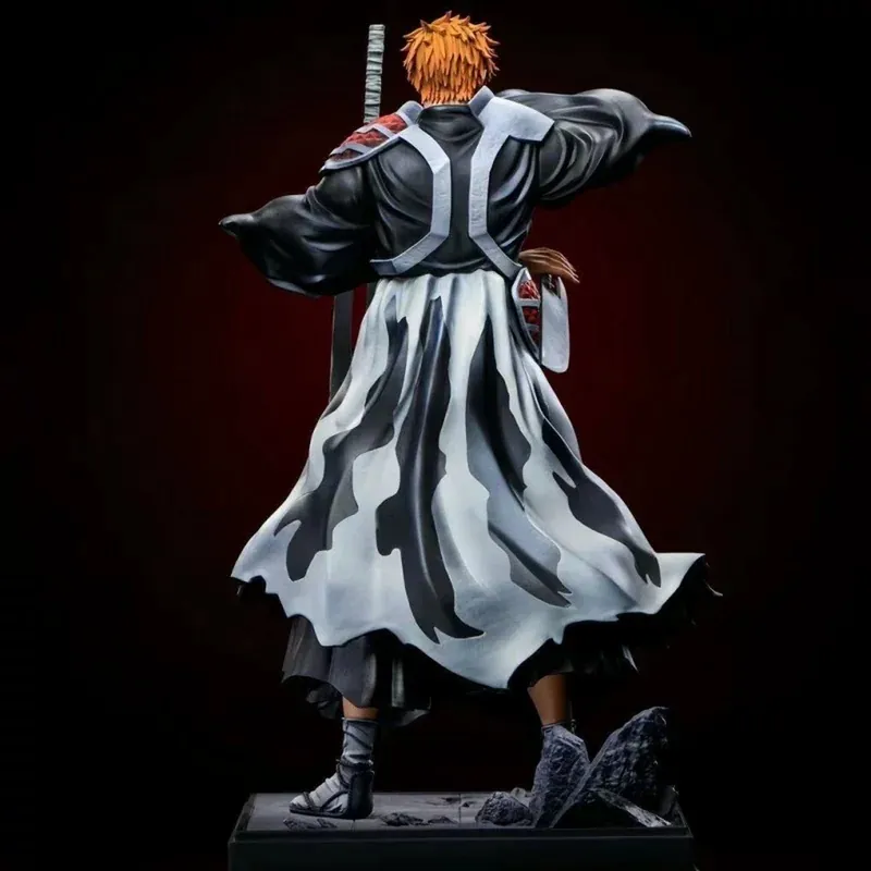 Figura de Ichigo de Bleach de 35 cm con dos espadas – Desempaca con cuidado